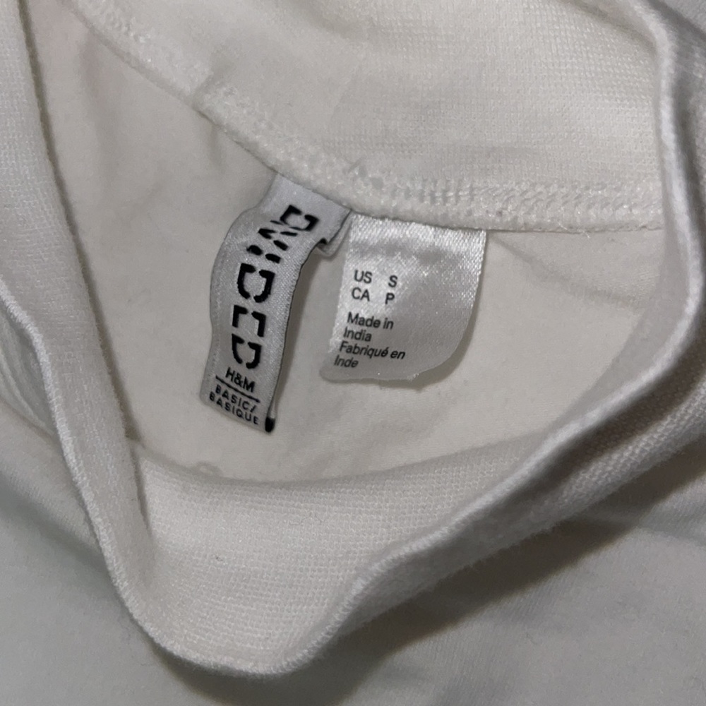 H&M tee - Picture 3 of 3